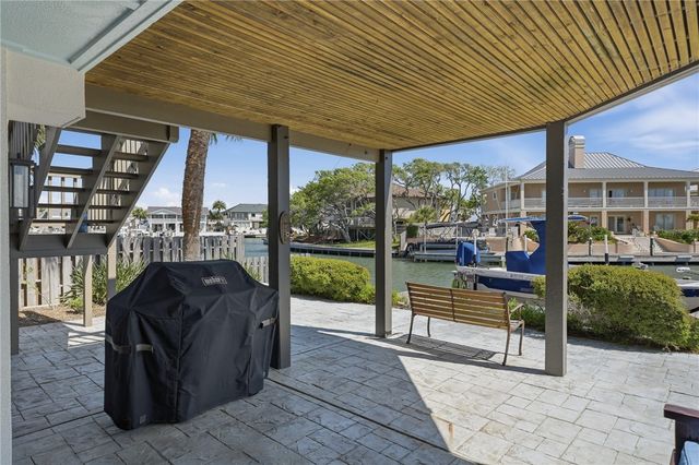 9 Albatross Road, Rockport, TX 78382