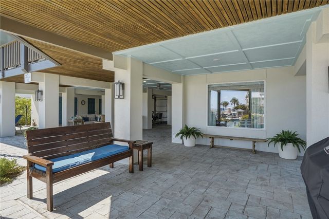 9 Albatross Road, Rockport, TX 78382