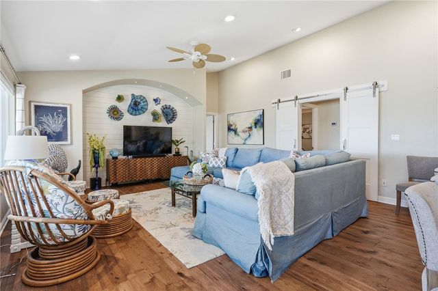 9 Albatross Road, Rockport, TX 78382