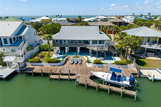 9 Albatross Road, Rockport, TX 78382