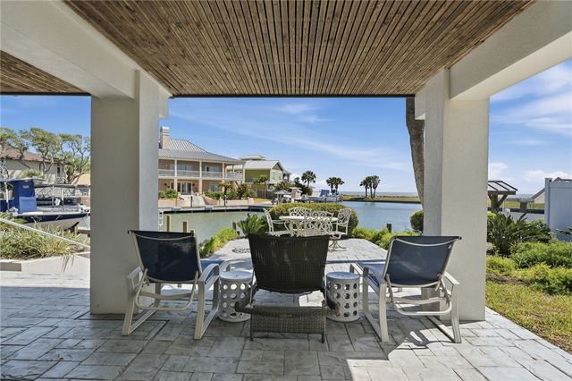 9 Albatross Road, Rockport, TX 78382