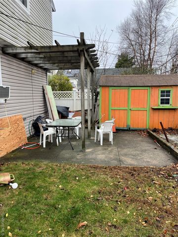 429 E Park Avenue First Level, Long Beach, NY 11561