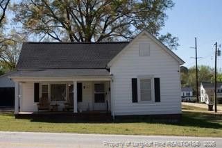 302 N 13th Street, Erwin, NC 28339