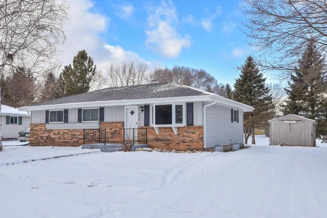 1010 Sunset Ridge DRIVE W, West Bend, WI 53090