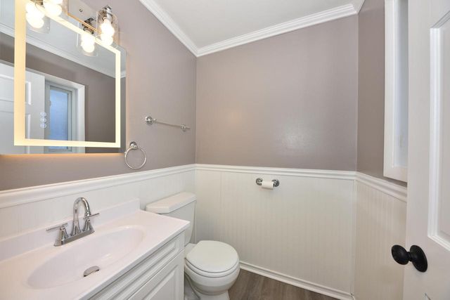 1010 Sunset Ridge DRIVE W, West Bend, WI 53090