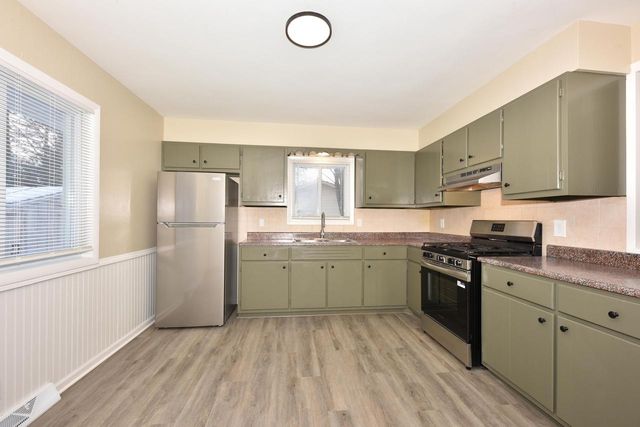 1010 Sunset Ridge DRIVE W, West Bend, WI 53090