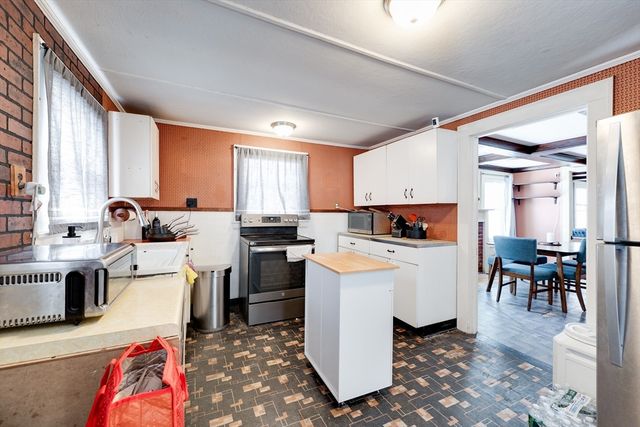 6 Burrows Turnpike Rd., Bernardston, MA 01337