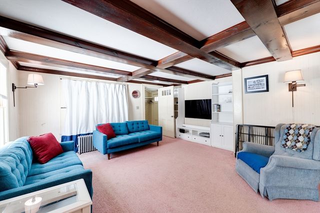 6 Burrows Turnpike Rd., Bernardston, MA 01337