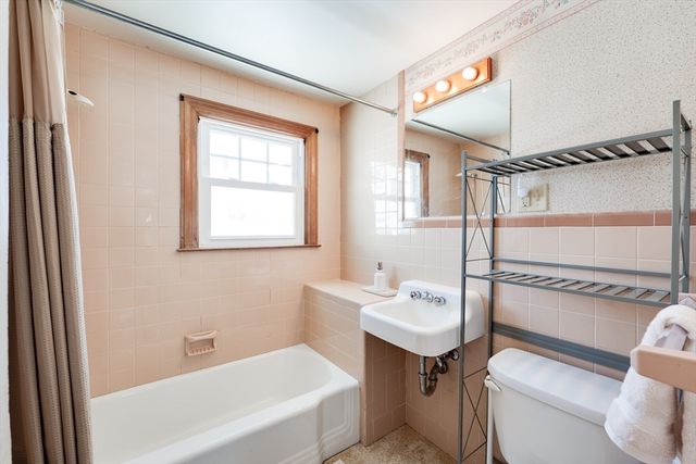 6 Burrows Turnpike Rd., Bernardston, MA 01337