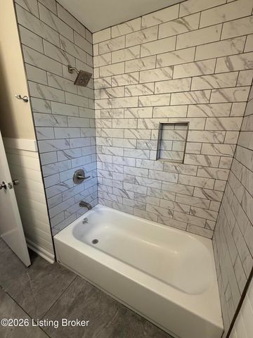 2306 Youngland Ave, Louisville, KY 40216