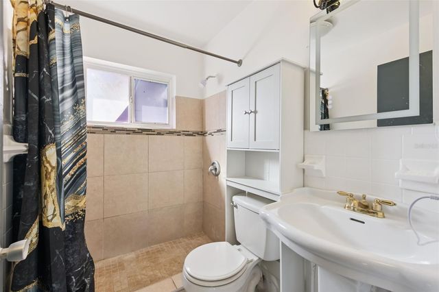 962 SAXON BOULEVARD, Deltona, FL 32725