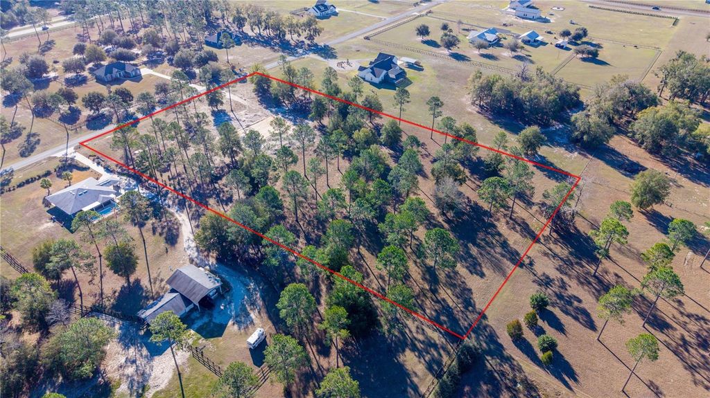 Image 10 of property listing at 280 SW MARYNICK DRIVE, High Springs, FL 32643