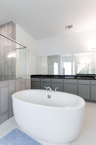 2217 Sondrio BND, Leander, TX 78641