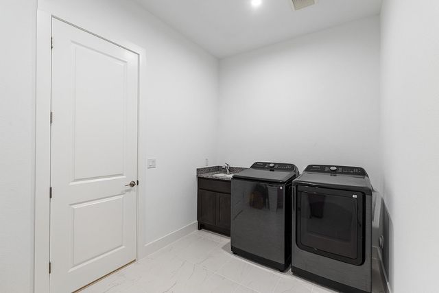 2217 Sondrio BND, Leander, TX 78641