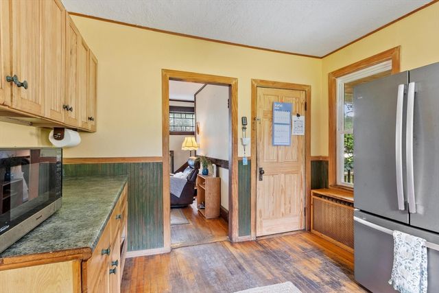 11 Wakefield St, Worcester, MA 01605