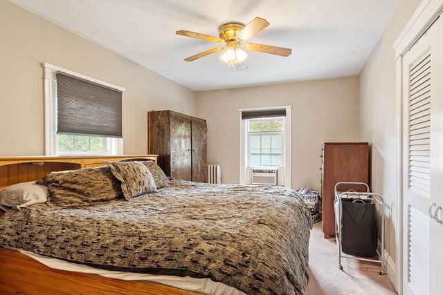 11 Wakefield St, Worcester, MA 01605