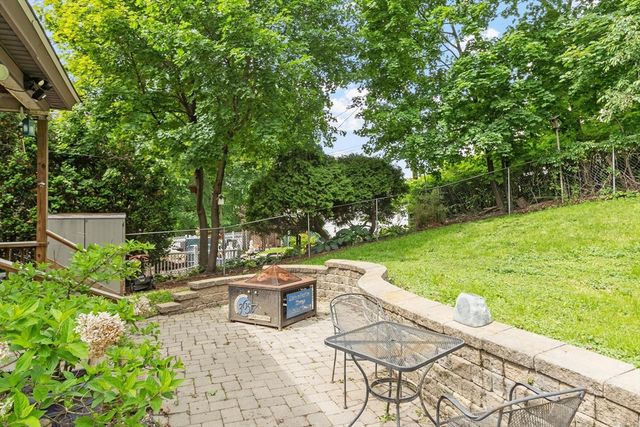 11 Wakefield St, Worcester, MA 01605