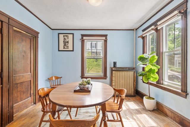 11 Wakefield St, Worcester, MA 01605