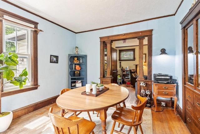 11 Wakefield St, Worcester, MA 01605