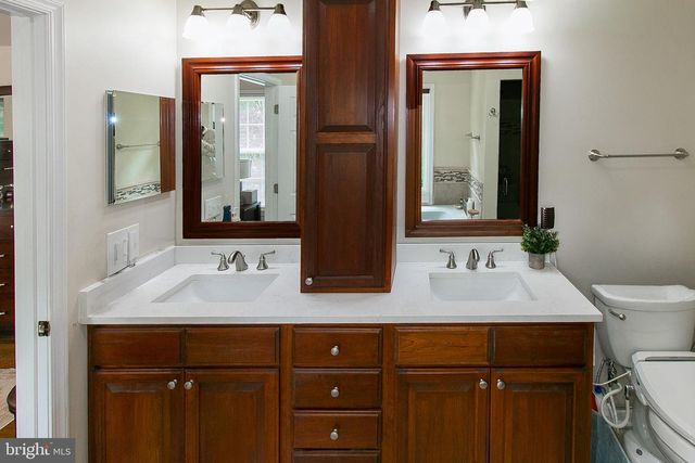 5503 WILLOW VALLEY RD, Clifton, VA 20124