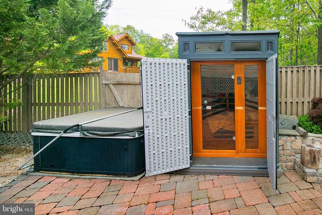 5503 WILLOW VALLEY RD, Clifton, VA 20124