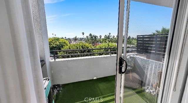 838 Pine Avenue 409, Long Beach, CA 90813