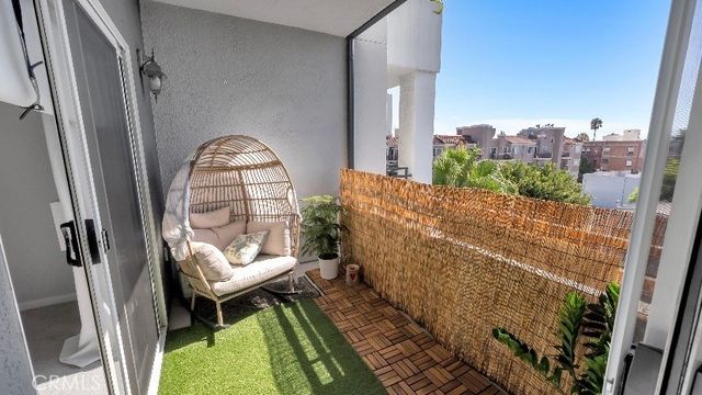 838 Pine Avenue 409, Long Beach, CA 90813