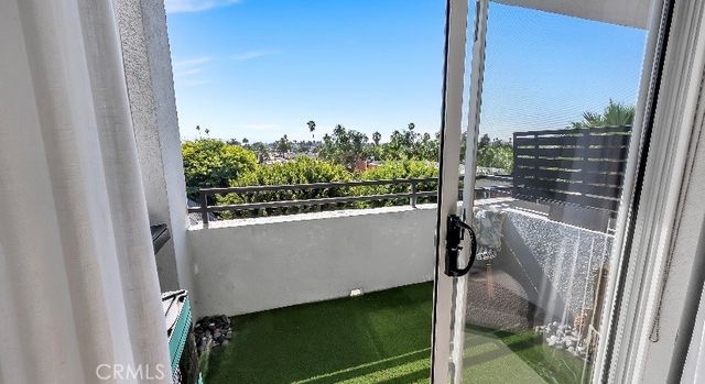 838 Pine Avenue 409, Long Beach, CA 90813