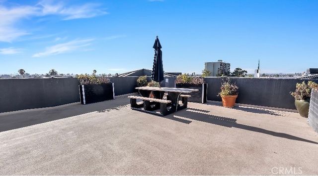 838 Pine Avenue 409, Long Beach, CA 90813