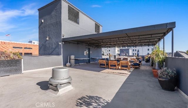 838 Pine Avenue 409, Long Beach, CA 90813