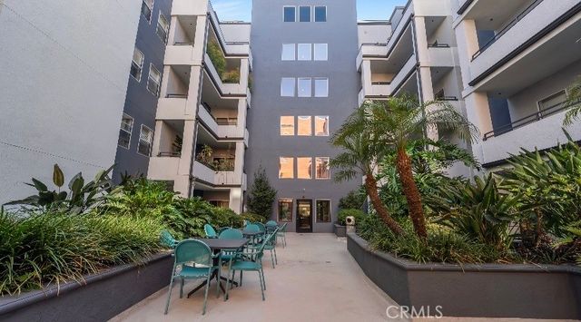 838 Pine Avenue 409, Long Beach, CA 90813