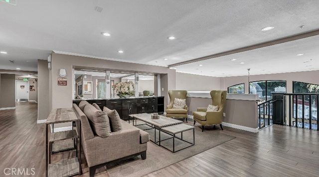 838 Pine Avenue 409, Long Beach, CA 90813