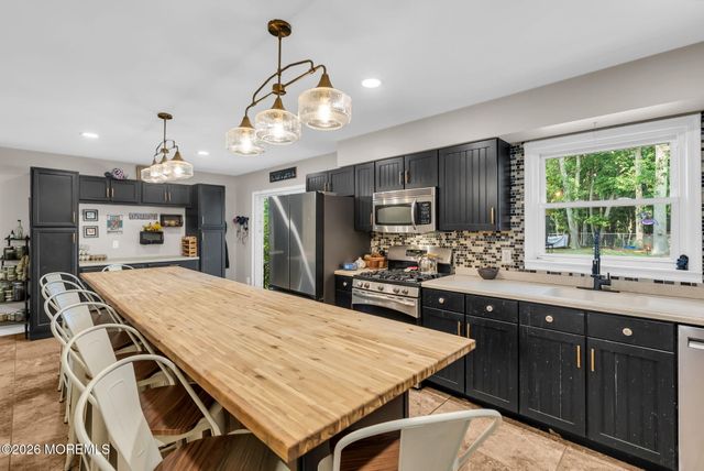 516 Declaration Lane, Jackson, NJ 08527
