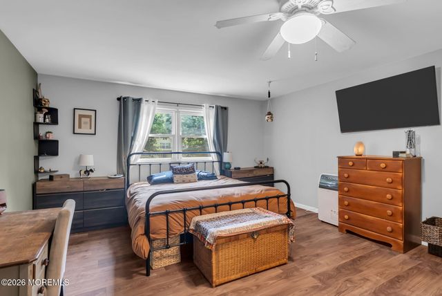 516 Declaration Lane, Jackson, NJ 08527