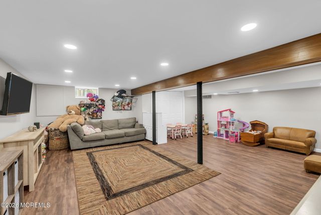 516 Declaration Lane, Jackson, NJ 08527