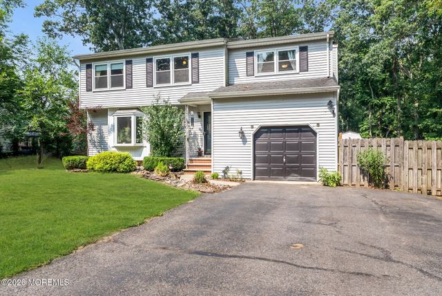 516 Declaration Lane, Jackson, NJ 08527