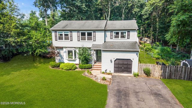 516 Declaration Lane, Jackson, NJ 08527
