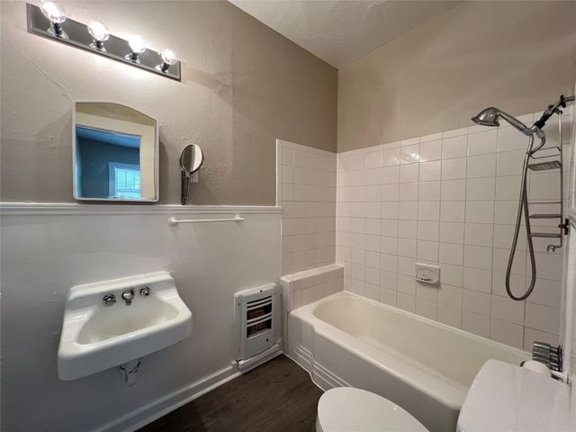 823 W Hickory Street, Denton, TX 76201