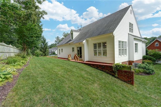9409 Charter Lake Dr, Mechanicsville, VA 23116