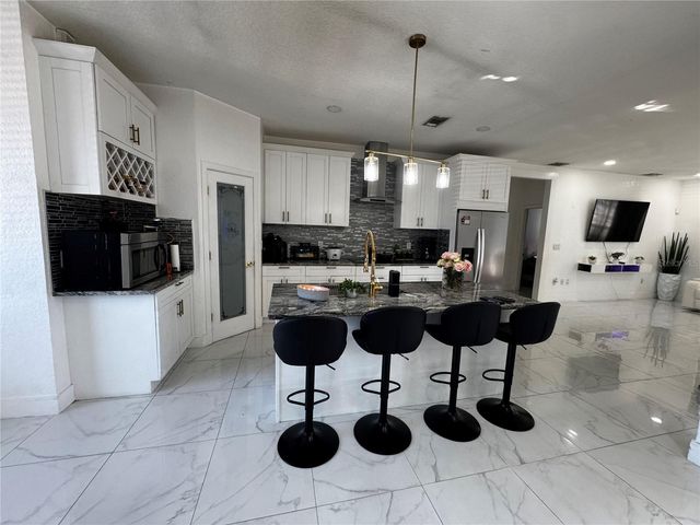 10130 SPRING HILL DRIVE, Spring Hill, FL 34608