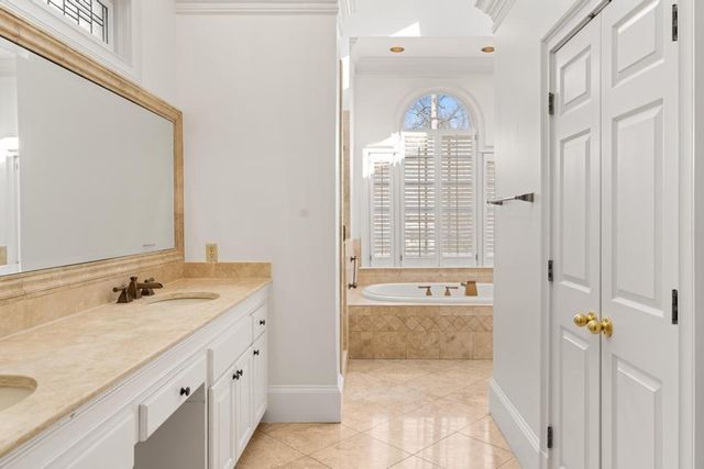 472 Ivy Park Lane NE, Atlanta, GA 30342