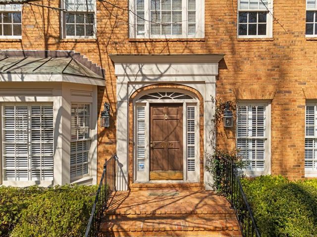 472 Ivy Park Lane NE, Atlanta, GA 30342