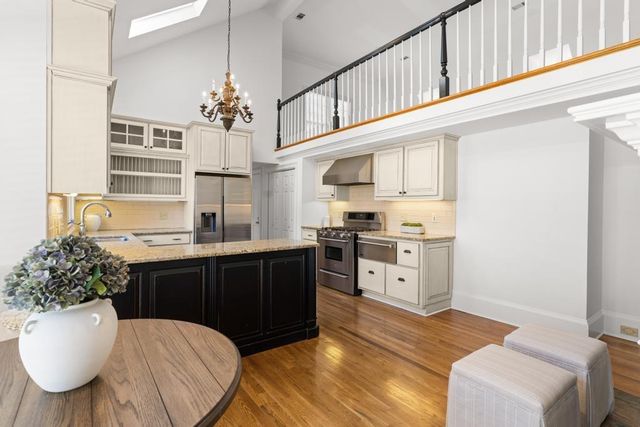 472 Ivy Park Lane NE, Atlanta, GA 30342