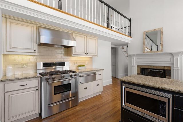 472 Ivy Park Lane NE, Atlanta, GA 30342