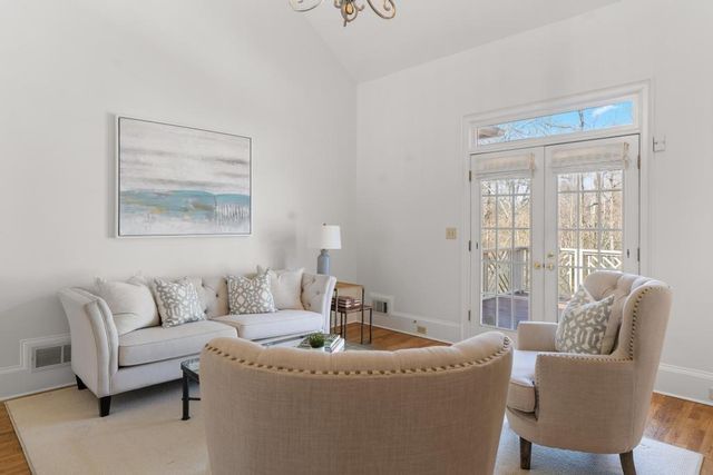 472 Ivy Park Lane NE, Atlanta, GA 30342