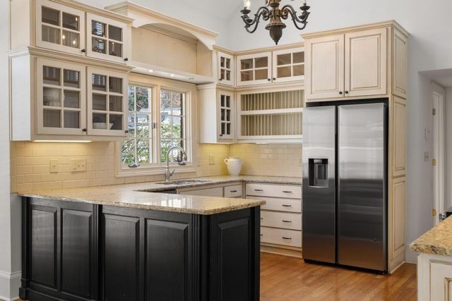 472 Ivy Park Lane NE, Atlanta, GA 30342