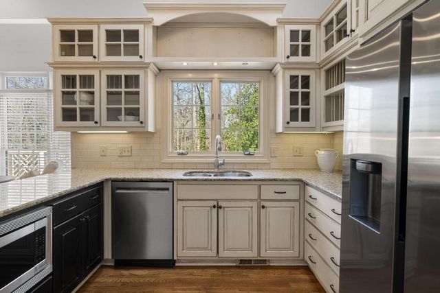 472 Ivy Park Lane NE, Atlanta, GA 30342