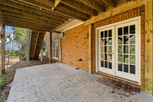 472 Ivy Park Lane NE, Atlanta, GA 30342