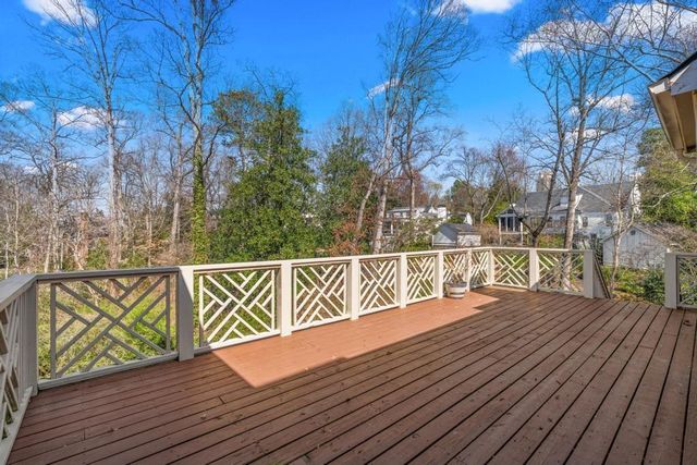 472 Ivy Park Lane NE, Atlanta, GA 30342