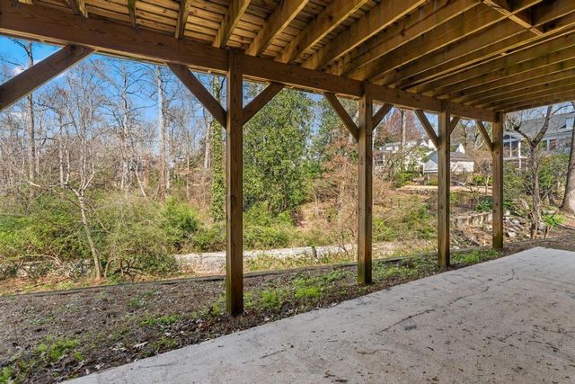 472 Ivy Park Lane NE, Atlanta, GA 30342